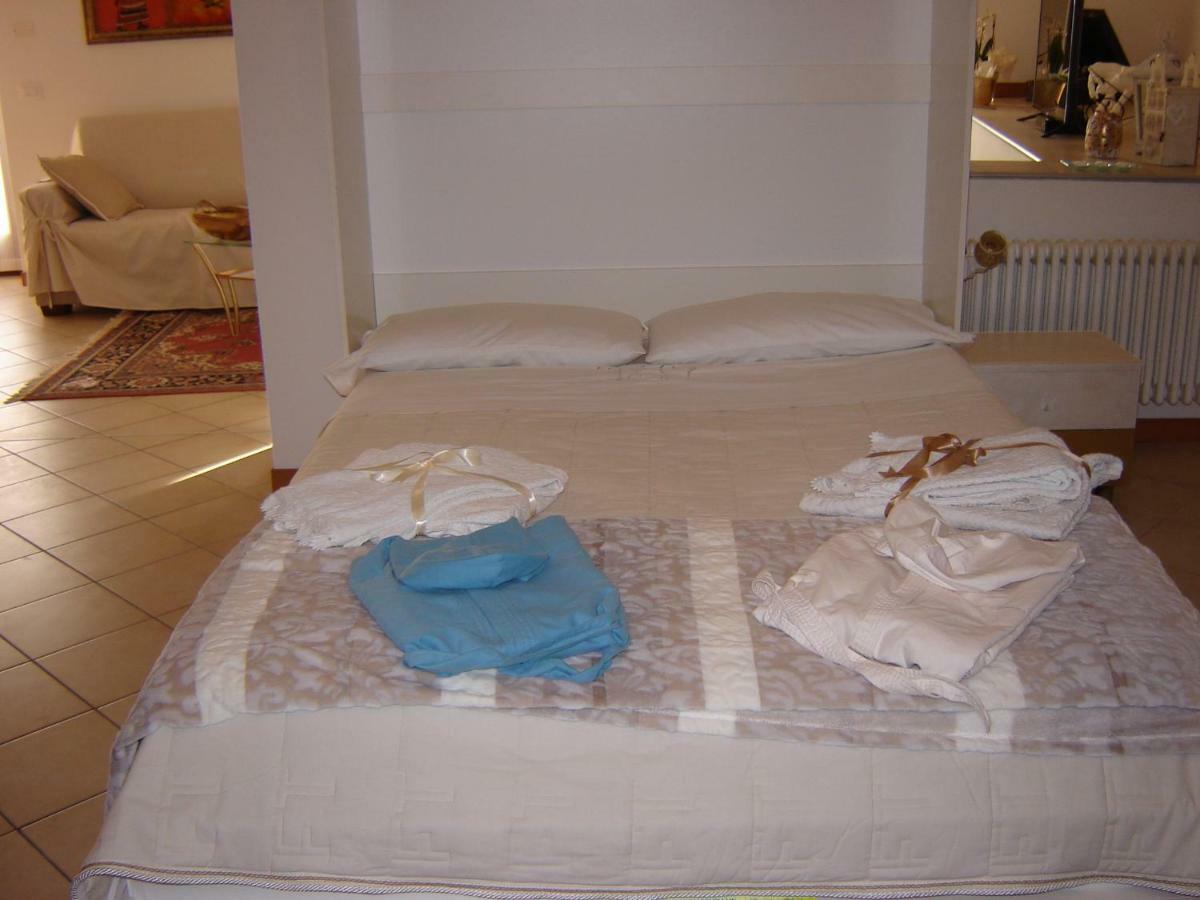 Casa Del Sole Appartamento N° 2 White And Gold Room Gavardo Dış mekan fotoğraf